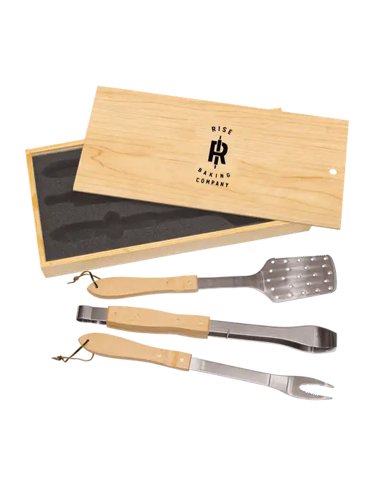 Wood BBQ Gift Set w/Rise Baking Logo